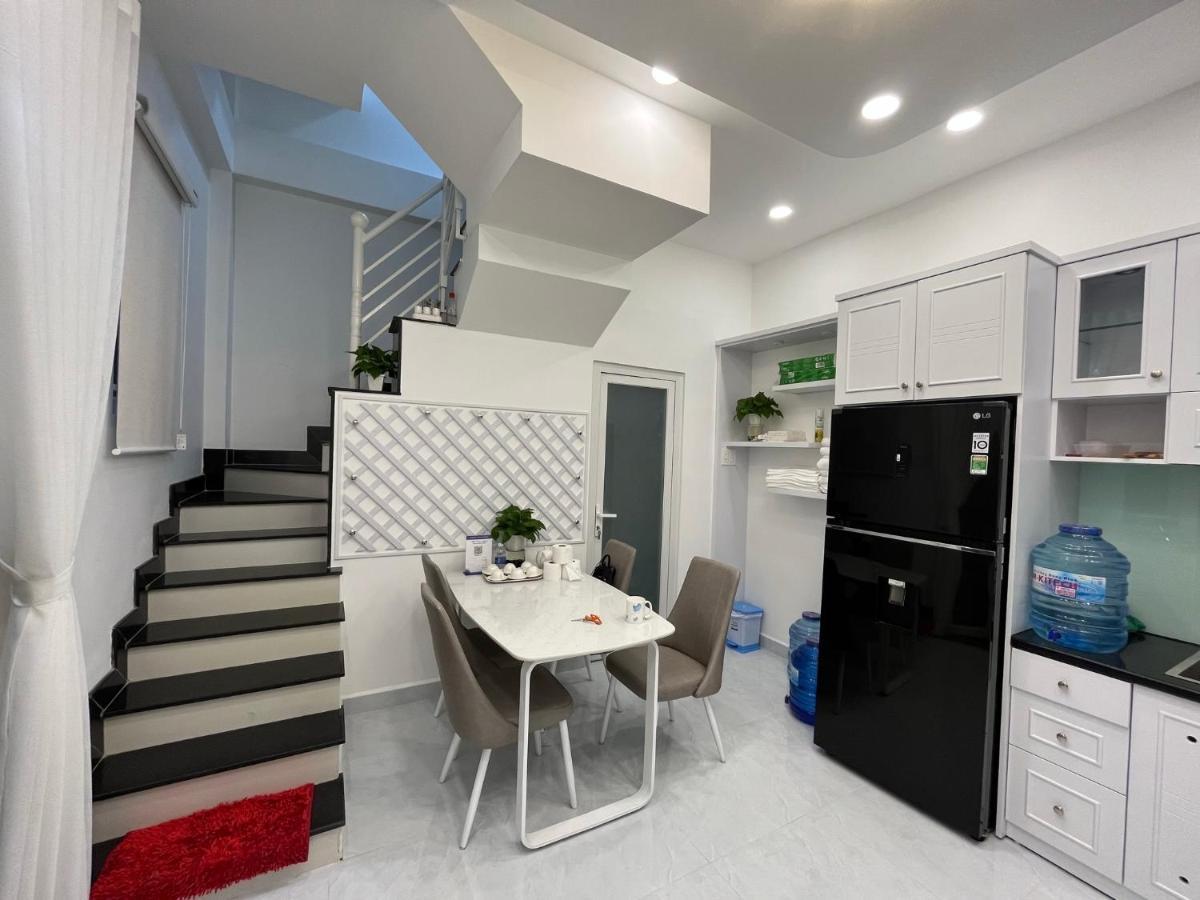 Vika Homestay Thành Pho Ho Chí Minh Esterno foto