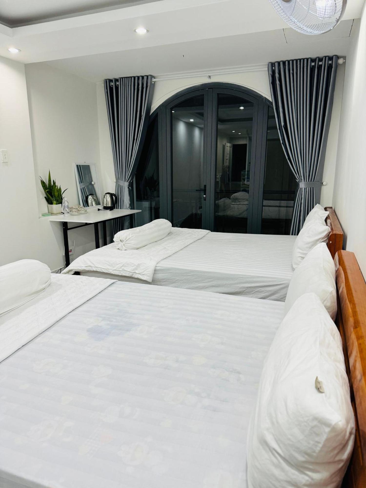 Vika Homestay Thành Pho Ho Chí Minh Esterno foto